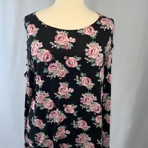 Go Wild Every Moment Matters scoop neck cold shoulder floral tunic - 2X